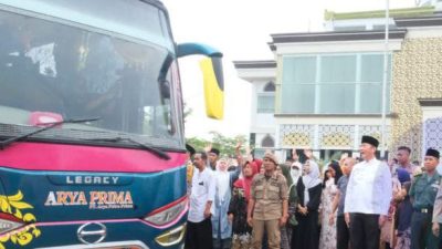 Wabup OKU Selatan Lepas 68 Jama’ah Umroh Asal Kabupaten OKU Selatan