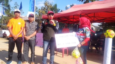 Ketua KONI Lambar PM Resmi Membuka Karang Agung Cup Season 9 Putra Season 1 Putri di Lapangan H. Mat Karim