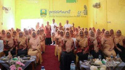Septi Istiqlal Buka Membuka Kegiatan Pembinaan Pengurus DWP Unit Disdikbud