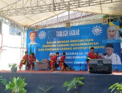 Atraksi Tapak Suci Santri Turut Meriahkan Tabligh Akbar dan Pengukuhan PCM-PCA Bumiayu di Pesantren MBS Bumiayu