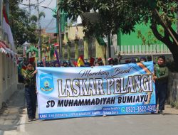 100 Pasukan Marching Band Laskar Pelangi SDM Bumiayu Meriahkan Tabligh Akbar dan Pengukuhan PCM-PCA Bumiayu