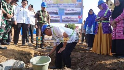 Bupati Pesisir Barat Menghadiri Peletakan Batu Pertama Pembangunan Pasar Tanjung Rejo Kecamatan Bangkunat