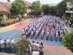 Menjadi Pembina Upacara di SMA N 1 Bandar Lampung, Kapolda Lampung Irjen Pol Helmy Santika Berpesan Jauhkan Tindakan Melanggar Hukum