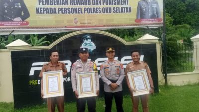 Membantu Pengungkapan Kasus Pembunuhan Berencana, Dua Pembina LSM Penjara DPC OKU Selatan Dapat Penghargaan dari Polres OKU Selatan