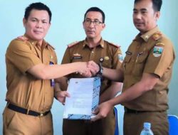 Berganti, Kadis Kesehatan Pesisir Barat di Serah Terimakan