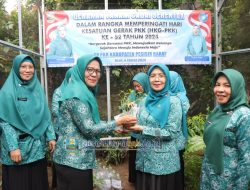 TP-PKK Kabupaten Pesisir Barat Mengikuti Gerakan Tanam Cabai Secara Serentak di Seluruh Wilayah Indonesia