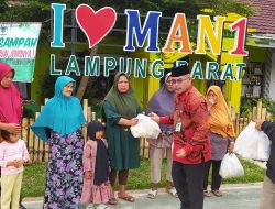 Penyerahan 1 Juta Paket Zakat Dicatat Museum Rekor Indonesia (MURI) , Kantor Kemenag Lampung Barat Distribusikan 500 Paket Zakat