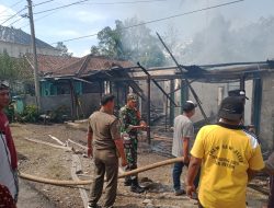 Diduga Bekas Percikan Api Rumah Pemilik Bengkel Ludes Terbakar di Semarang Jaya