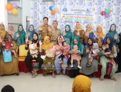 Ketua II TP-PKK Kabupaten Pesisir Barat L. Liastuti Jon Edwar Membuka Kegiatan Pekan Imunisasi Nasional Polio di Balai Pekon Rawas