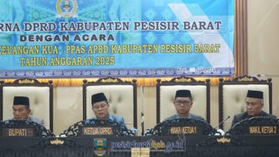 Wakil Bupati Pesisir Barat Hadiri Rapat Paripurna DPRD Pesibar dengan Agenda Penyampaian Nota Keuangan KUA-PPAS APBD Tahun 2025