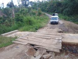 Warga Pemangku Sidomakmur Minta Pemkab Perbaiki Gorong-gorong Jalan Penghubung Sukananti