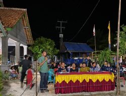 Pembukaan Semi Open Turnamen Badminton di Lapangan Pekon Cahaya Negeri Kecamatan Lemong Berlangsung Meriah