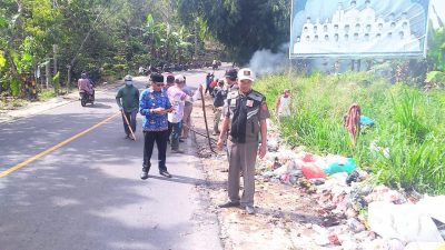 Camat Way Tenong Nowo Wibowono Dukung Tindak Tegas Bagi Oknum Pembuang Sampah Sembarangan