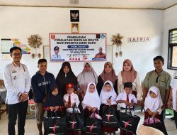 Pemerintah Pekon Karang Agung Bagikan Peralatan Sekolah Gratis Bagi Peserta Didik Baru Tingkat TK/RA dan SD