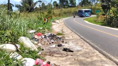 Peratin Pekon Padang Tambak Geram Bagi Siapa Yang Mengetahui Oknum Buang Sampah Dijalan Nasional Tegajul Akan Diberikan Imbalan 1 Juta Rupiah