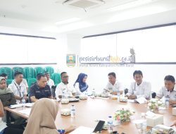 Asisten I Audi Marpi Buka Rapat Jaminan Sosial Ketenagakerjaan Badan Ad Hoc KPU dan Bawaslu