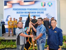 Ketum Teuku Yudistira Kukuhkan Arfani Sebagai Ketua PD IWO Tubaba