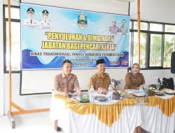 Asisten I Setdakab Pesisir Barat Membuka Kegiatan Penyuluhan dan Bimbingan Jabatan Bagi Pencari Kerja