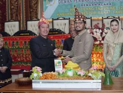 Bupati-Wakil Bupati Pesibar Hadiri Rapat Paripurna Peringatan HUT Ke-12 Pesisir Barat