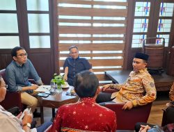 Dorong Percepatan Elektrifikasi di Dua Pekon Terpencil di Lampung Barat, Parosil Mabsus Audiensi dengan Komisaris PLN