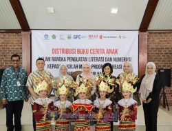 Disdikbud Pesibar Hadiri Distribusi 5.000 Buku Cerita Anak Program KREASI