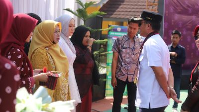 Tebar Inspirasi dan Keteladanan, Parosil Mabsus Hadiahi Guru SMP dengan Paket Umrah