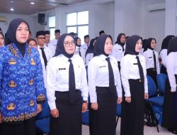 Bupati OKU Selatan Lantik PNS dan PPPK, Serahkan SK CPNS: Wujudkan ASN Profesional dan Berdedikasi