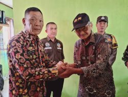 Pekon WayPetai Salurkan BLT-DD Tahap Pertama Untuk Enam Bulan Tahun 2025