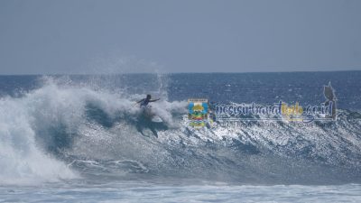 Duel Ombak Krui Memanas! Junior Men & Women Ramaikan Hari Pertama WSL Krui Pro QS 6000