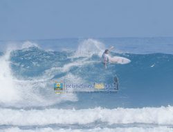 WSL Krui Pro QS 6000 2025 Memasuki Babak Ketat: Surfer Indonesia Tunjukkan Taji di Pantai Karang Nyimbor