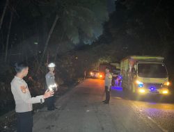 Polsubsektor Selendang Mayang Gelar Patroli KRYD di TNBBS, Jamin Keamanan Jalur Rawan