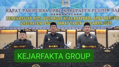 Bupati dan Wakil Bupati Pesibar Hadiri Rapat Paripurna DPRD Bahas Nota Keuangan APBD-P 2025