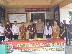 Tegas dan Transparan, Kejari Lampung Barat Musnahkan Barang Bukti 59 Perkara