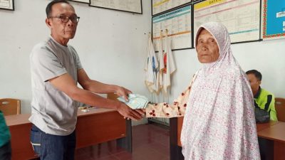 20 Keluarga di Tawan Suka Mulya Terima BLT-DD Tahap I 2025
