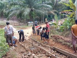 Perawatan Jalan di Pemangku Sinar Banten: Implementasi Instruksi Bupati oleh Pemerintahan Pekon Bumi Ratu