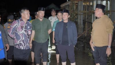 Bupati Pesisir Barat Tinjau Rumah Warga Terdampak Banjir di Kecamatan Ngaras