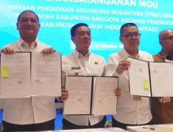 Bupati Pesisir Barat Tandatangani MoU dengan YPAN untuk Peningkatan SDM dan Mutu Pendidikan