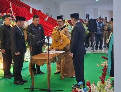 Bupati Pesisir Barat Lantik Tedi Zadmiko sebagai Sekda Kabupaten Pesisir Barat