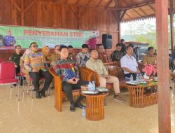 Dukung Reforma Agraria, Kantor Pertanahan Lampung Barat dan WRI Indonesia Serahkan Legalitas Usaha untuk Petani Kopi
