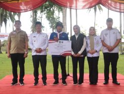 Bupati Dedi Irawan Kukuhkan Anggota KSB Mandiri Sejati dan Penggawa V Ulu: Wujudkan Pesisir Barat Tangguh Bencana