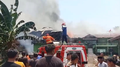 Dugaan Korsleting Listrik Picu Kebakaran Sekolah MTs NU Krui di Pesisir Barat