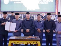 Bupati OKU Selatan Hadiri Rapat Paripurna DPRD: Penyampaian Pendapat Akhir Fraksi dan Penandatanganan Persetujuan Raperda APBD 2026
