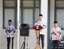 Bupati Dedi Irawan Pimpin Upacara Peringatan HUT PGRI dan Hari Guru Nasional 2025 di Pesisir Barat