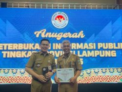 Pemkab Pesisir Barat Raih Anugerah Keterbukaan Informasi Publik 2025