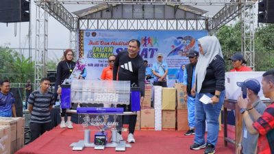 Ribuan Warga Semarakkan Jalan dan Senam Sehat HUT Ke-22 Oku Selatan
