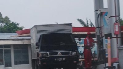 Dugaan Praktik Ngangsu” Solar Subsidi di SPBU 43.543.15 Sruweng Diduga Saling kerjasama mafia solar dengan pihak SPBU