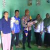Wujud Kepedulian, Bhabinkamtibmas Pekon Pampangan Jenguk Bayi Penderita Hidrosefalus