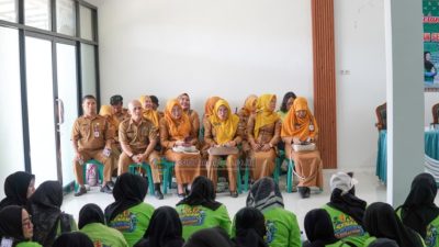 Pemkab Pesisir Barat Gelar Pelatihan Senam Krui Bebakhong, Lestarikan Budaya Sekaligus Tingkatkan Kesehatan